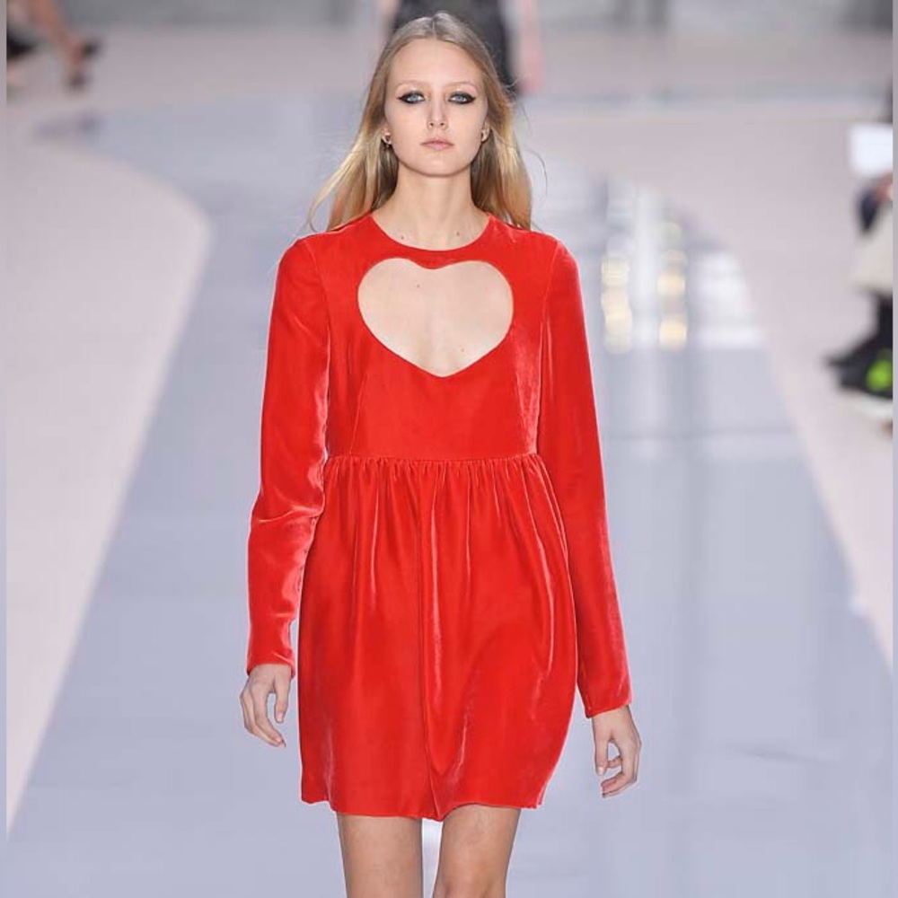 ✨ NWT CHLOE velvet heart cutout dress - Picture 1 of 6
